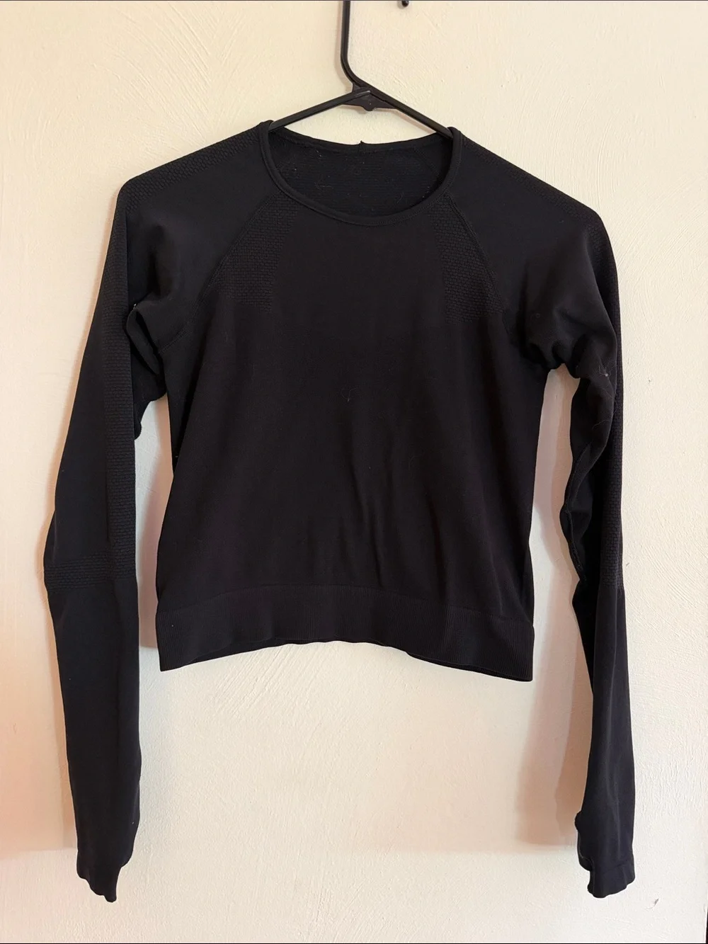 lululemon athletica Black Long-Sleeve Athletic Top